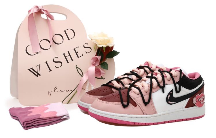 

Женские кроссовки Jordan Air Jordan 1 для скейтбординга