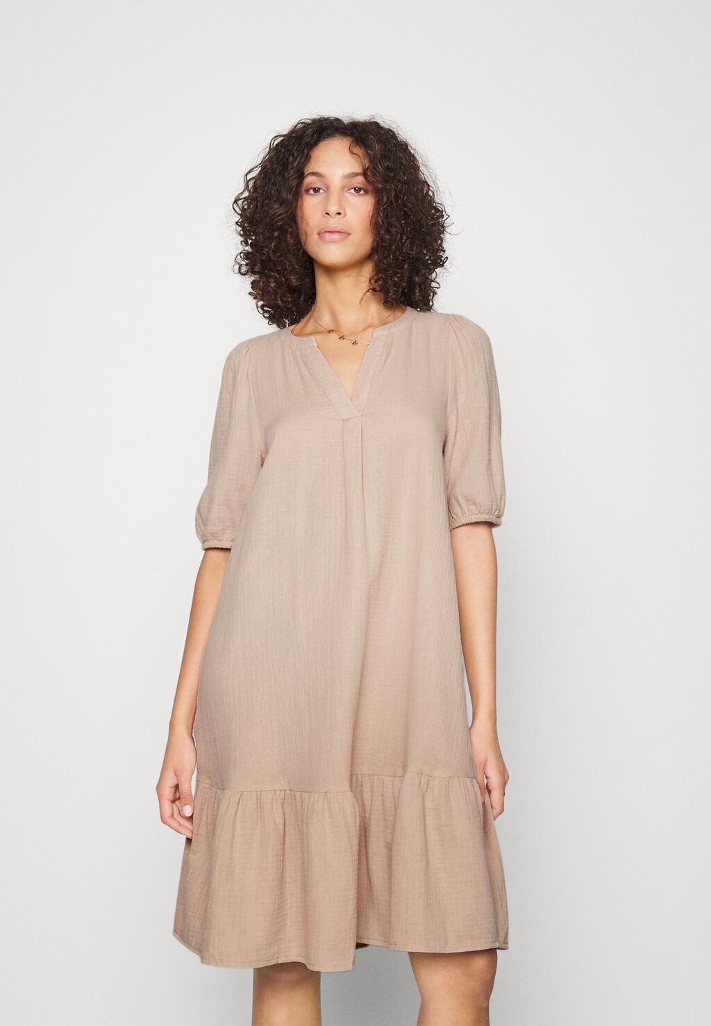 

Повседневное платье Vero Moda