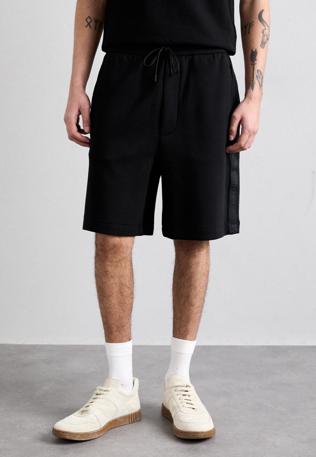 

Шорты BERMUDA Emporio Armani, черный