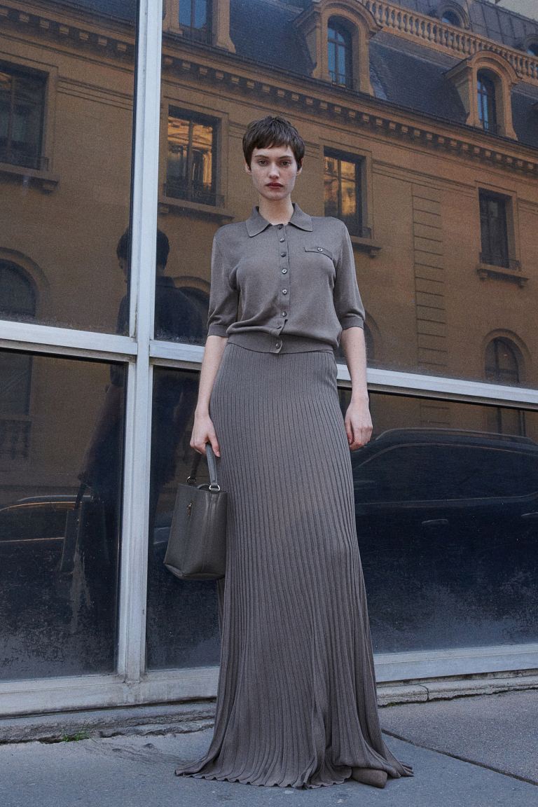 Расклешенная юбка из рельефной вязки H&M, серый юбка футляр длинная из блестящего трикотажа