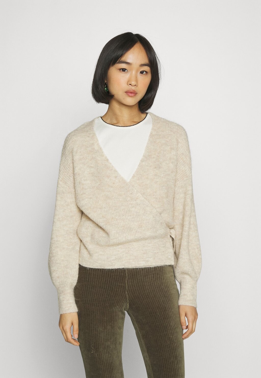 

Кардиган PCELLEN WRAP CARDIGAN Pieces Petite, белый перец
