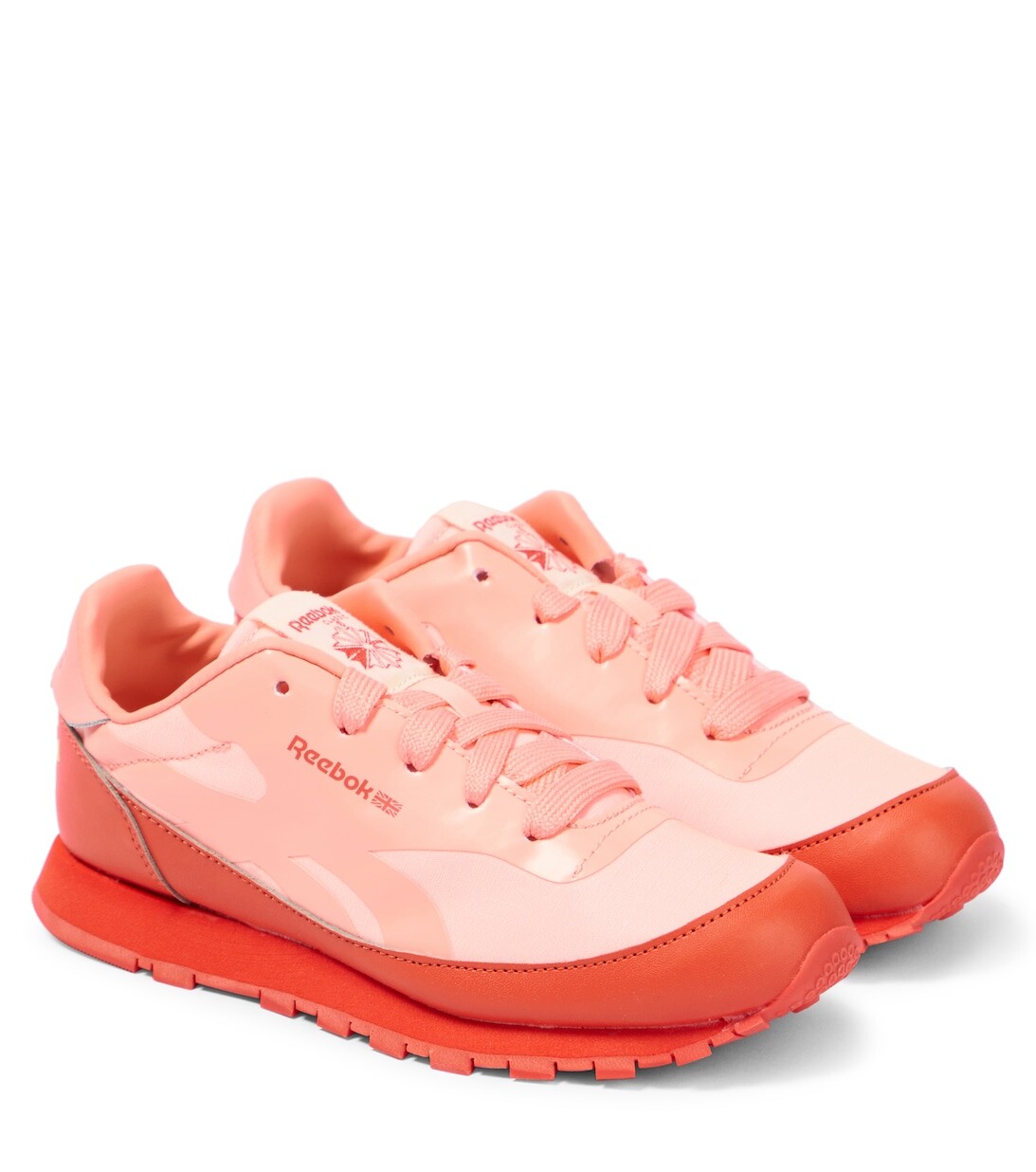 

Кроссовки из коллаборации с Reebok The Animals Observatory, красный