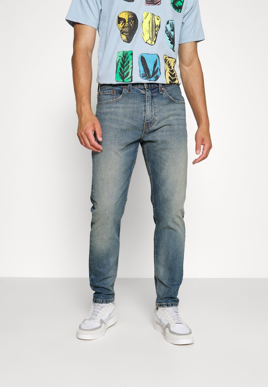 

Джинсы зауженного кроя Levi's