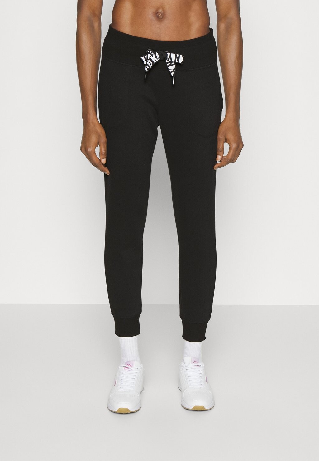 

Спортивные брюки DKNY, черный