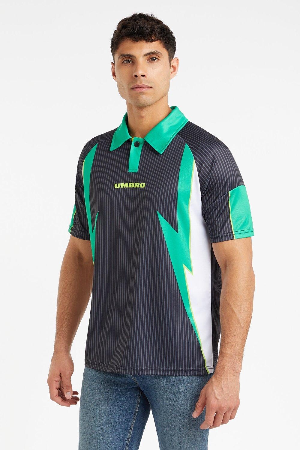 

Болт Футбольная майка Umbro, черный