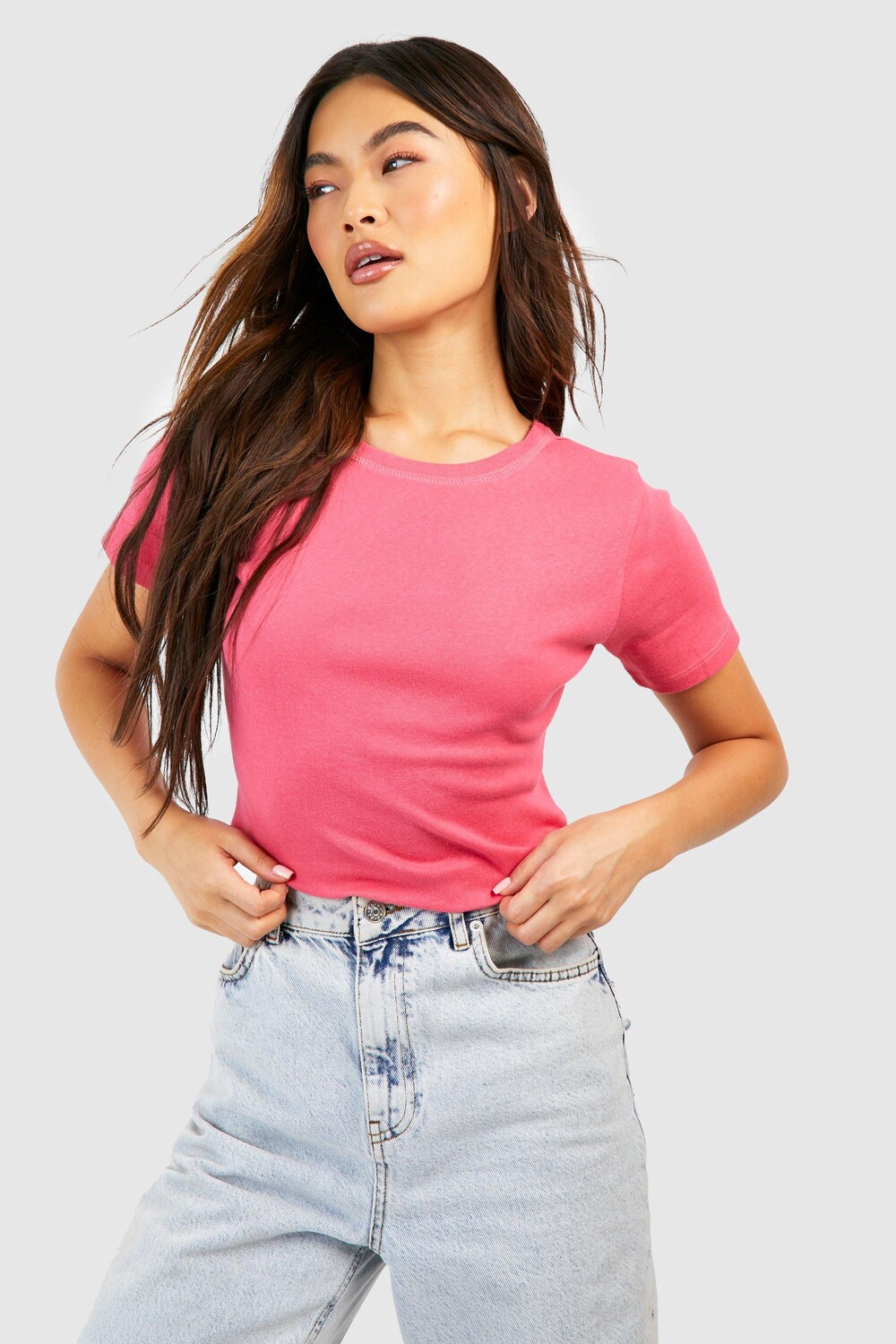 

Футболка с коротким рукавом и круглым вырезом boohoo, розовый
