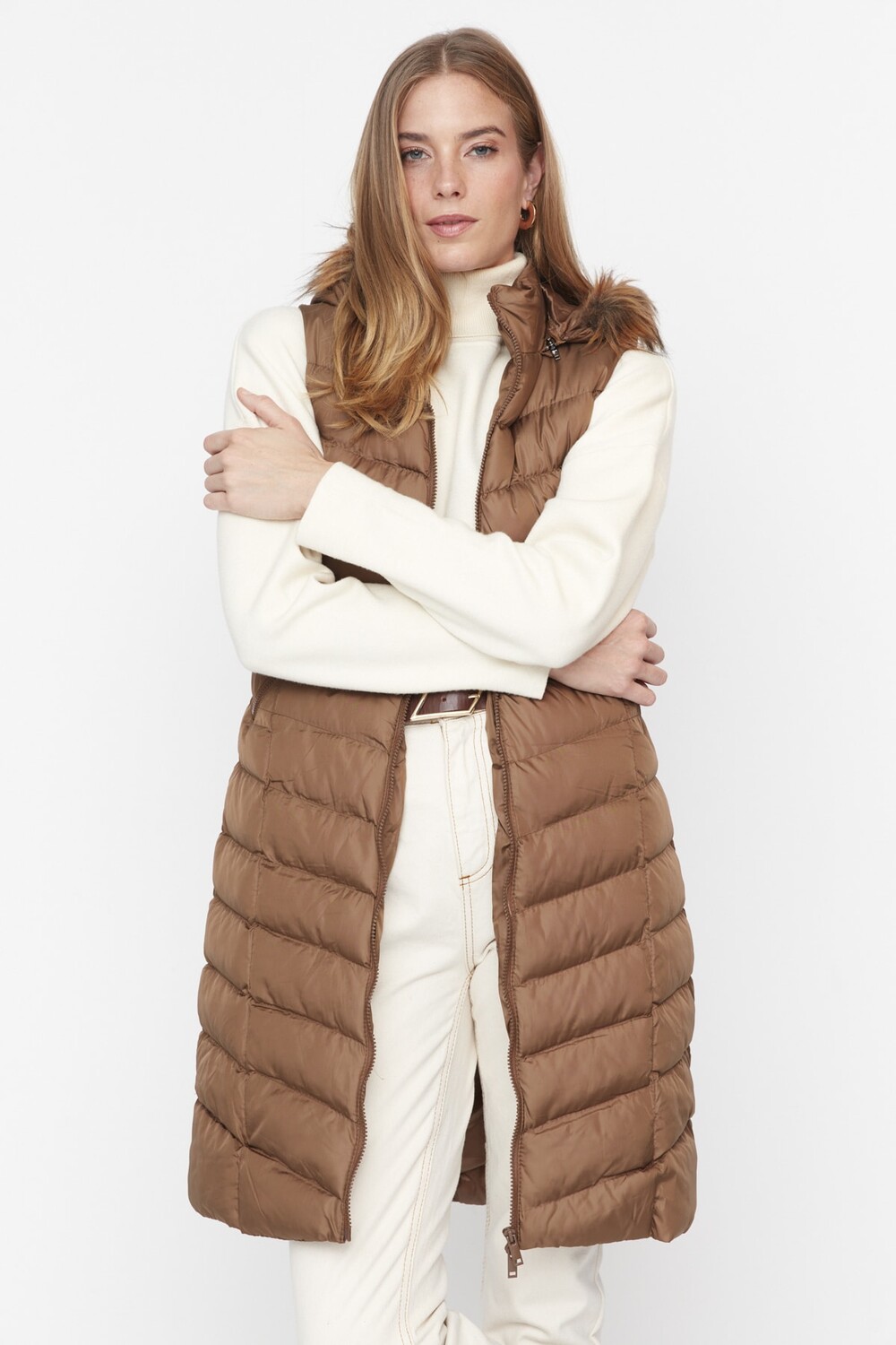 

Коричневый жилет на стеганой подкладке с меховым воротником Trendyol Modest