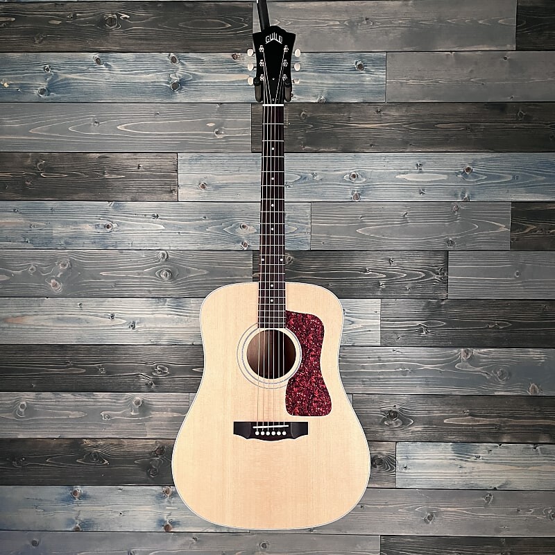

Акустическая гитара Guild D-40 Spruce & Mahogany Dreadnought - Natural