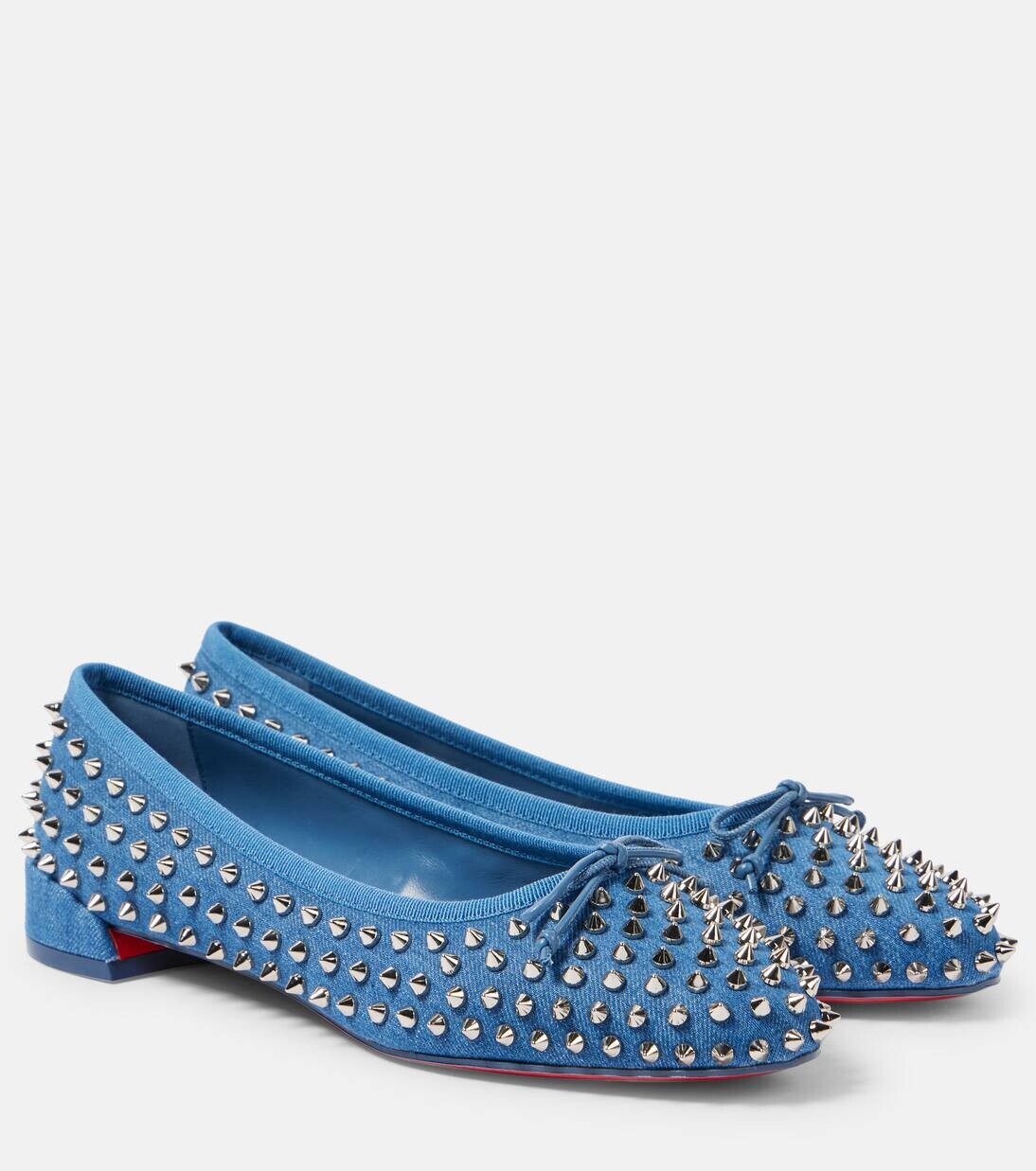 

Джинсовые балетки Sweetie Jane Spikes Christian Louboutin, цвет blue/sv/lin jeans