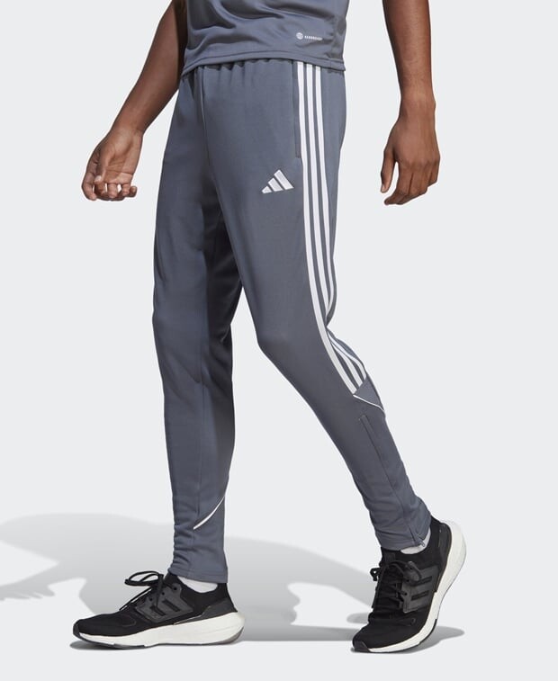 

Тренировочные штаны adidas, черный