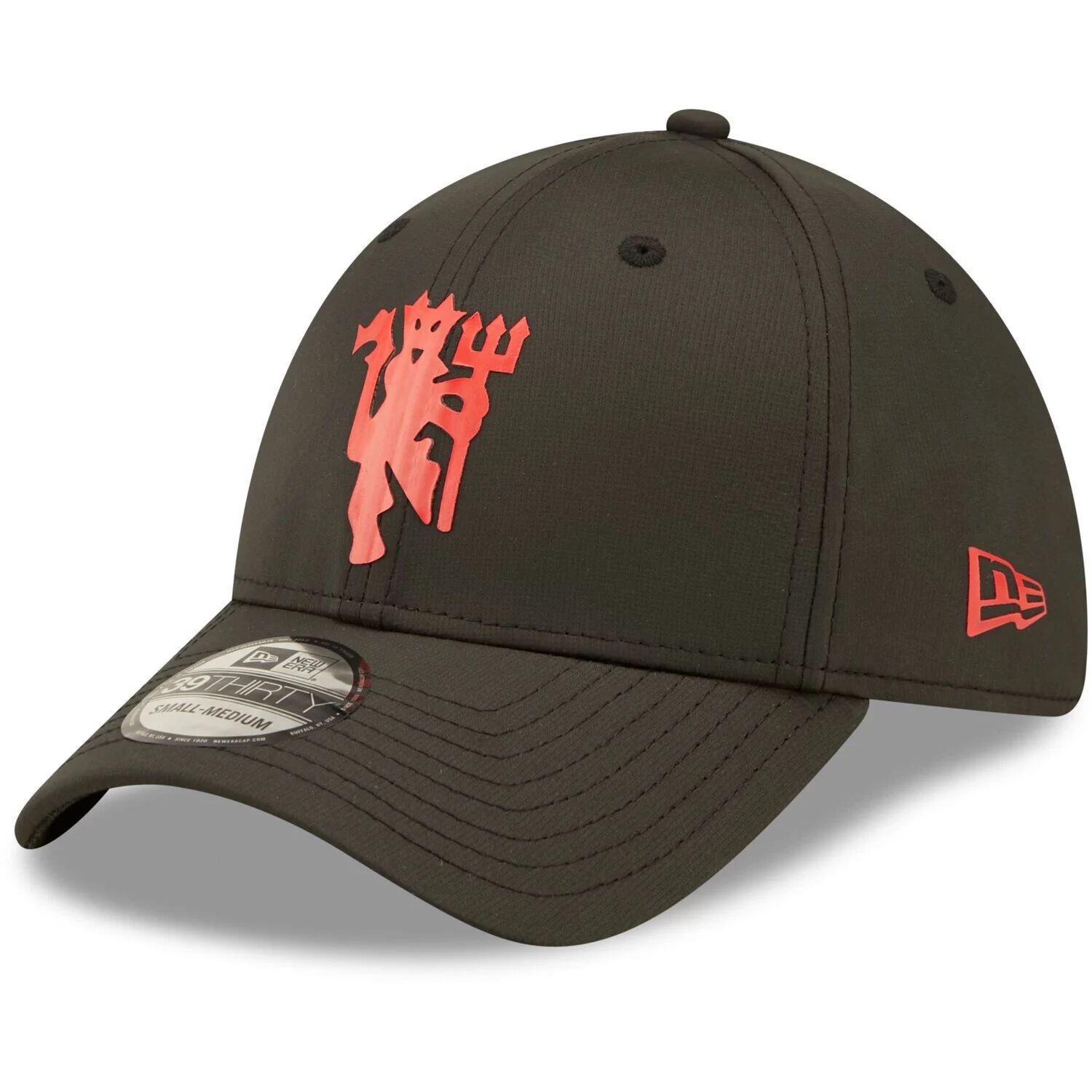 

Черная мужская кепка New Era Manchester United Quill Tech 39THIRTY Flex.