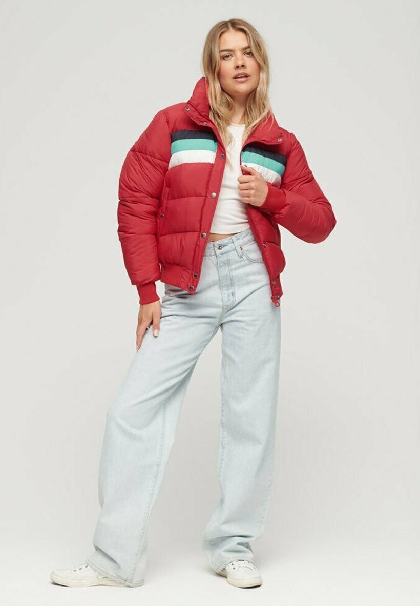 

Куртка Superdry РЕТРО ПАНЕЛЬ, цвет alpine red