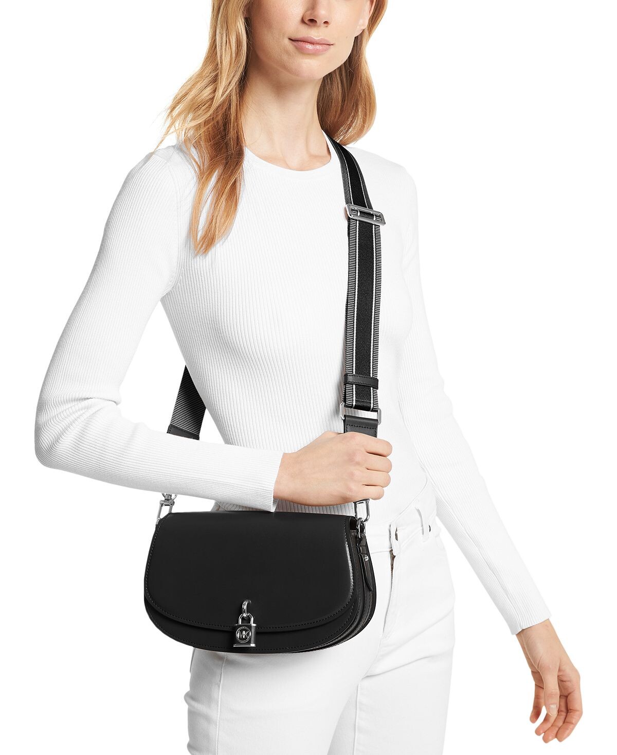 

Кожаный слинг-мессенджер Mila среднего размера East West Michael Kors, черный
