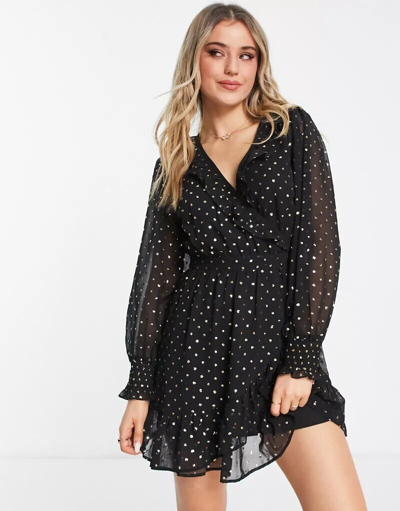 

Короткое шифоновое платье с запахом Miss Selfridge черного цвета с эффектом металлик и оборками