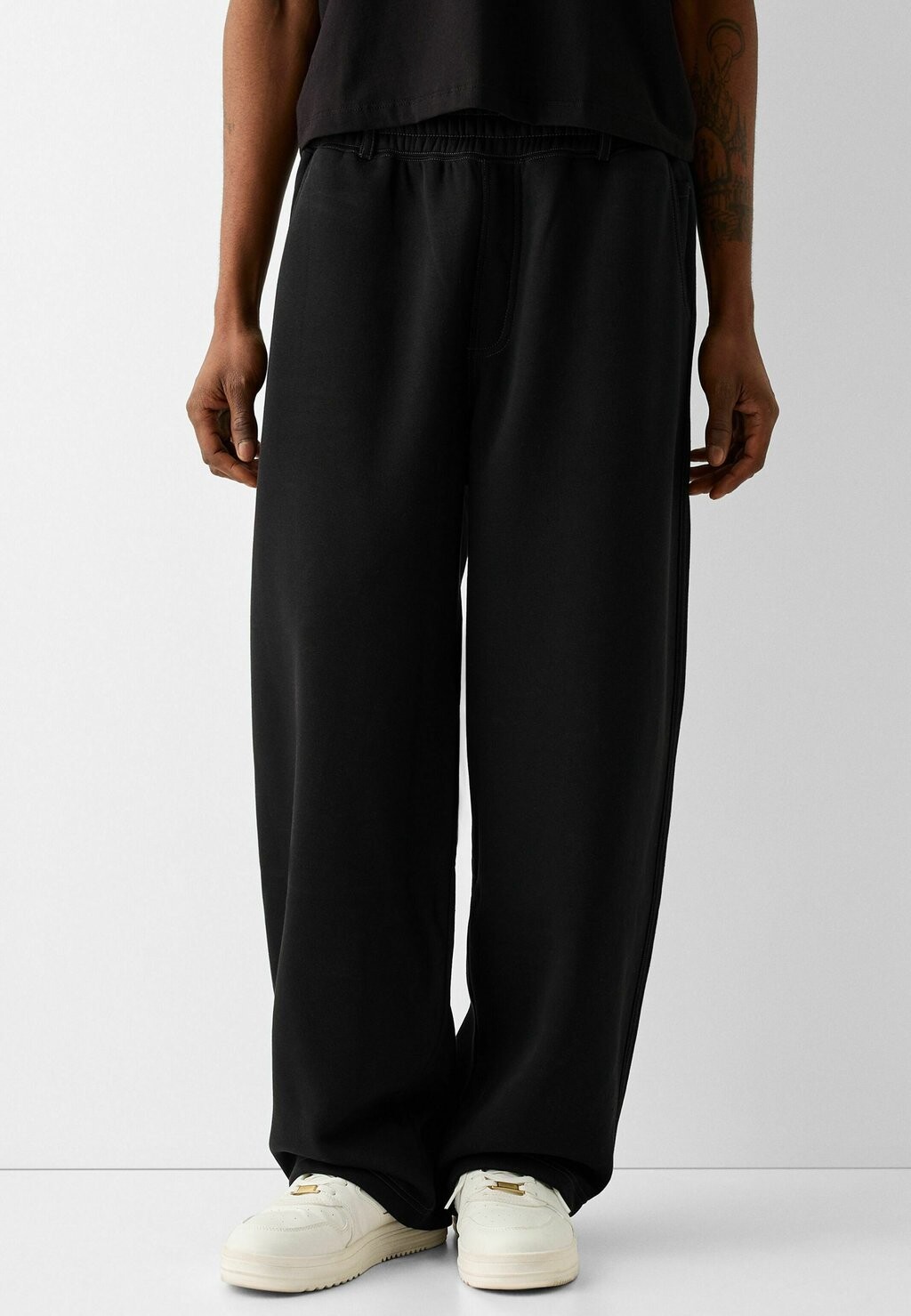 

Брюки SKATER Bershka, цвет black