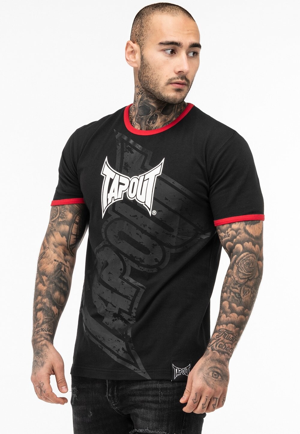 

Футболка с принтом Normal Passform Trashed Tapout, цвет black red white