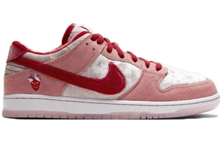 

Кроссовки Nike SB Dunk Low Strange Love, розовый / красно-белый