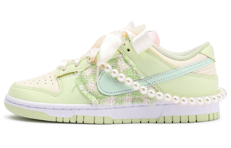 

Женские кроссовки для скейтбординга Nike Dunk Low