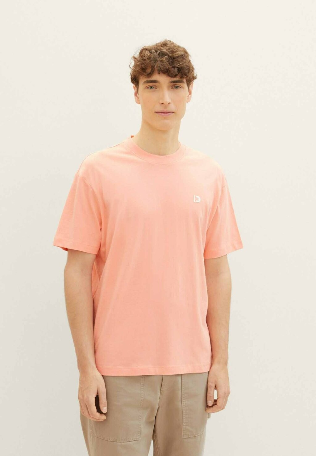 

Футболка базовая RELAXED TOM TAILOR DENIM, цвет clear coral