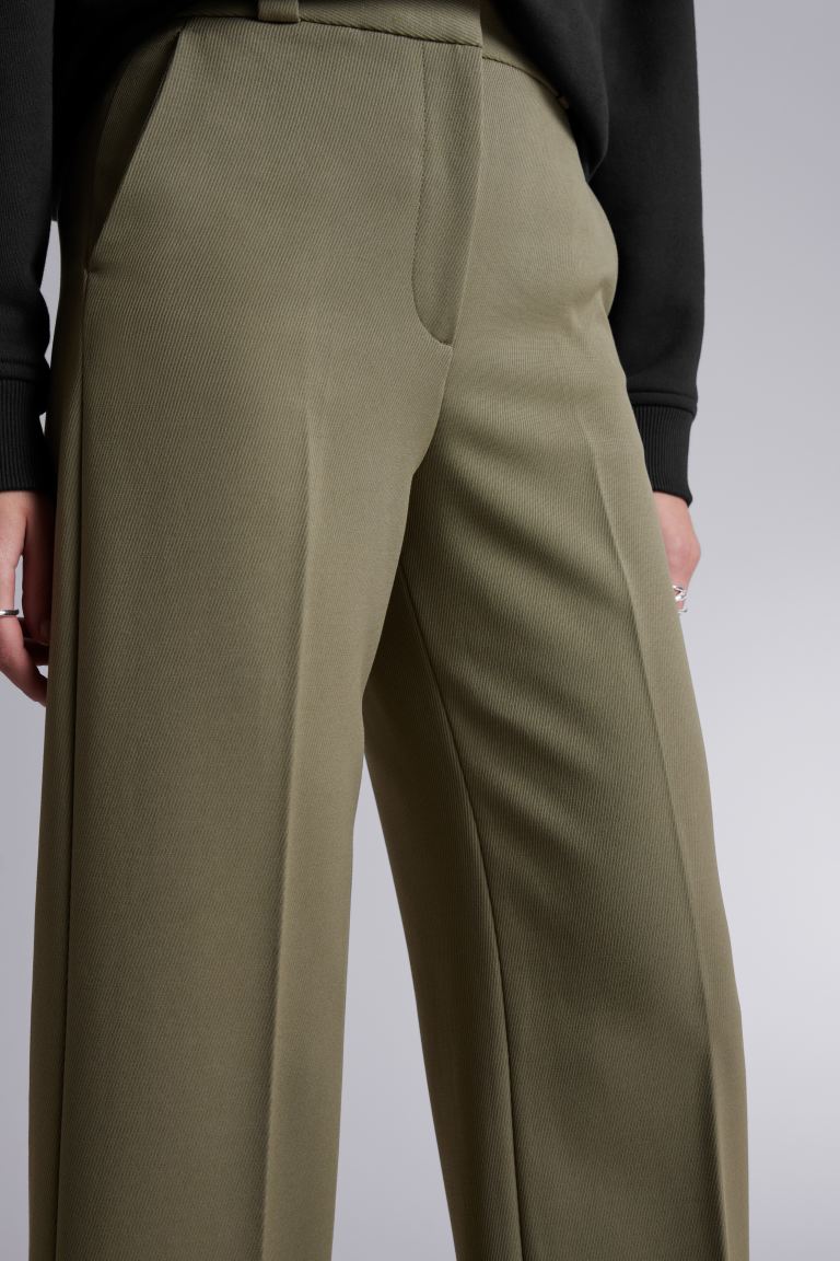 Широкие брюки с зажатыми складками H&M, хаки