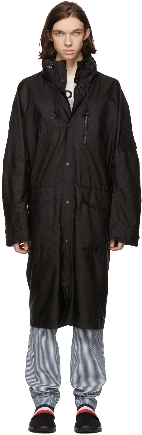 

Черное пальто Грега Moncler