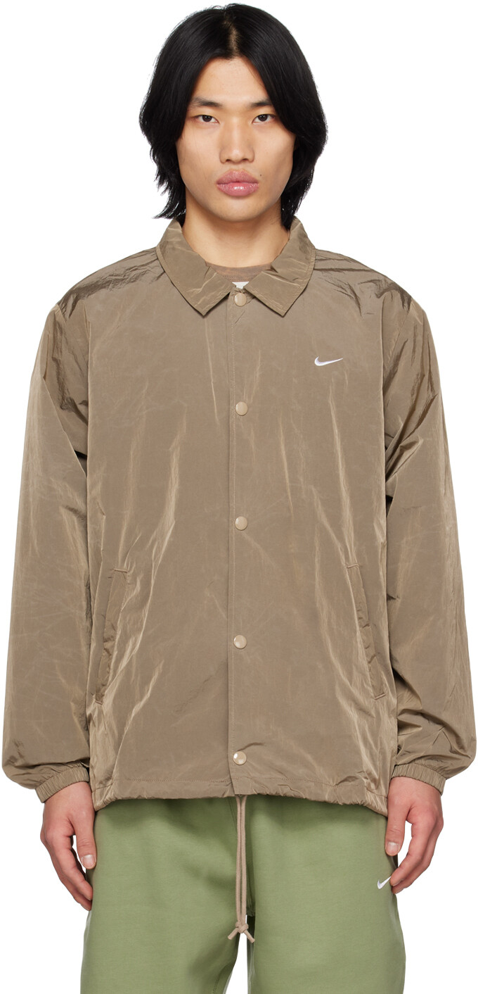 

Куртка цвета хаки Nike