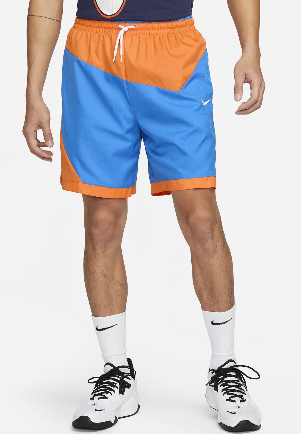 

Спортивные шорты Nike, оранжевый