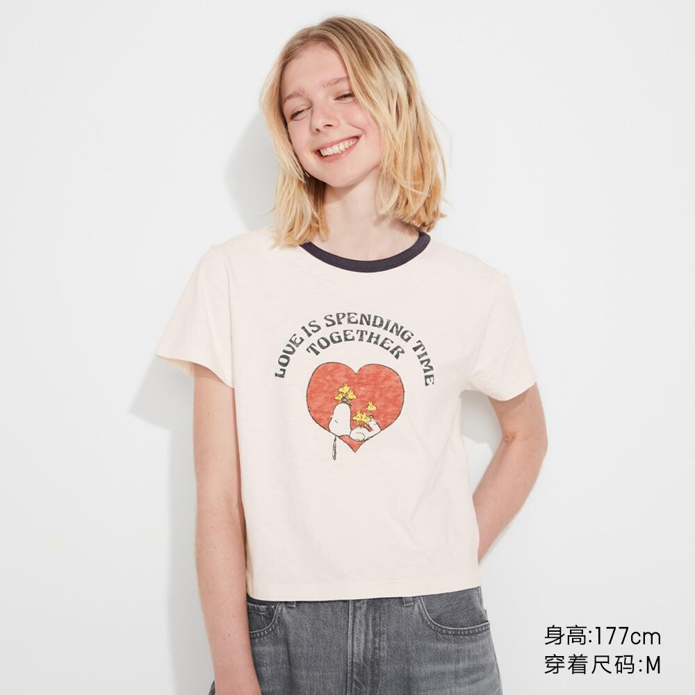 

Футболка с принтом Uniqlo, молочный