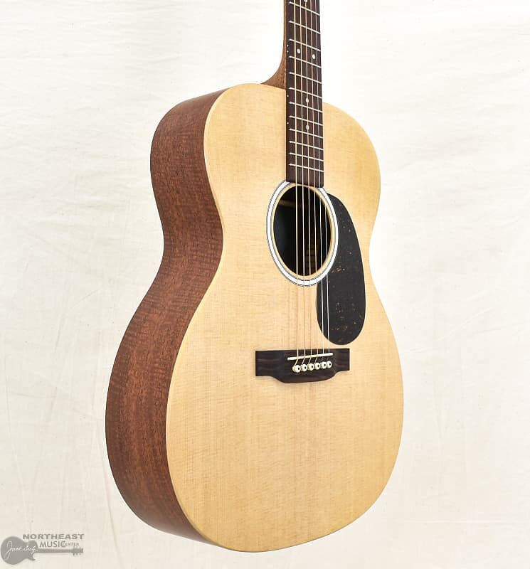 

Акустическая гитара C.F. Martin 000X2E Acoustic Electric Guitar