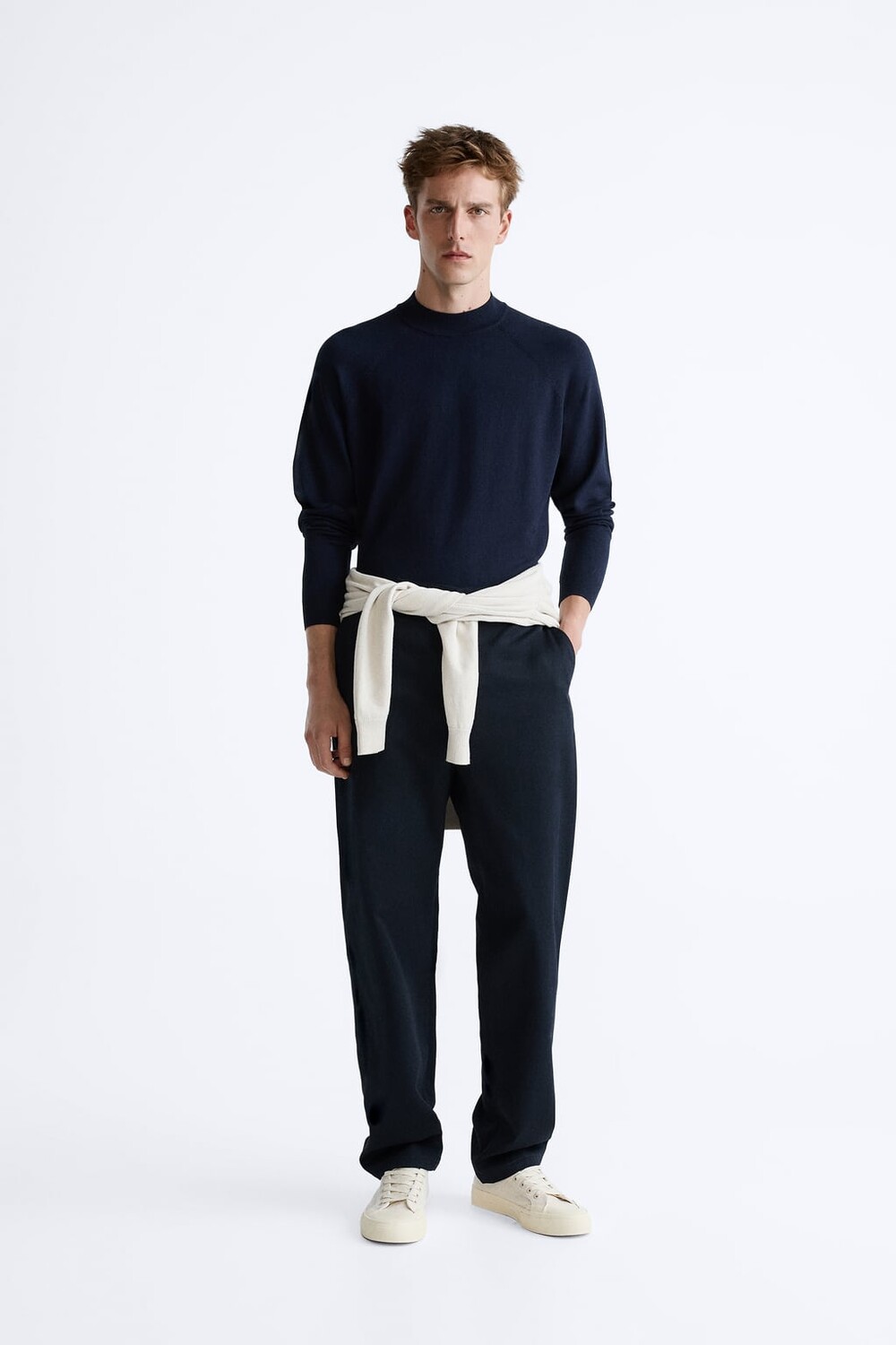 

Свитер с воротником-стойкой ZARA, синий