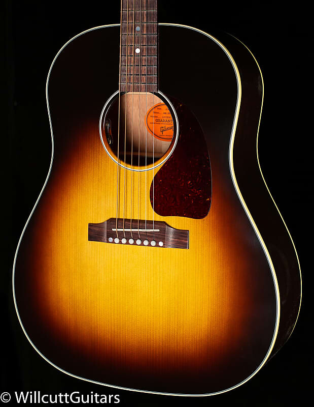 

Gibson Custom Shop Willcutt Exclusive J-45 Standard Vintage Sunburst Red Spruce (016) Gibson J-45 Standard Red Spruce (016)