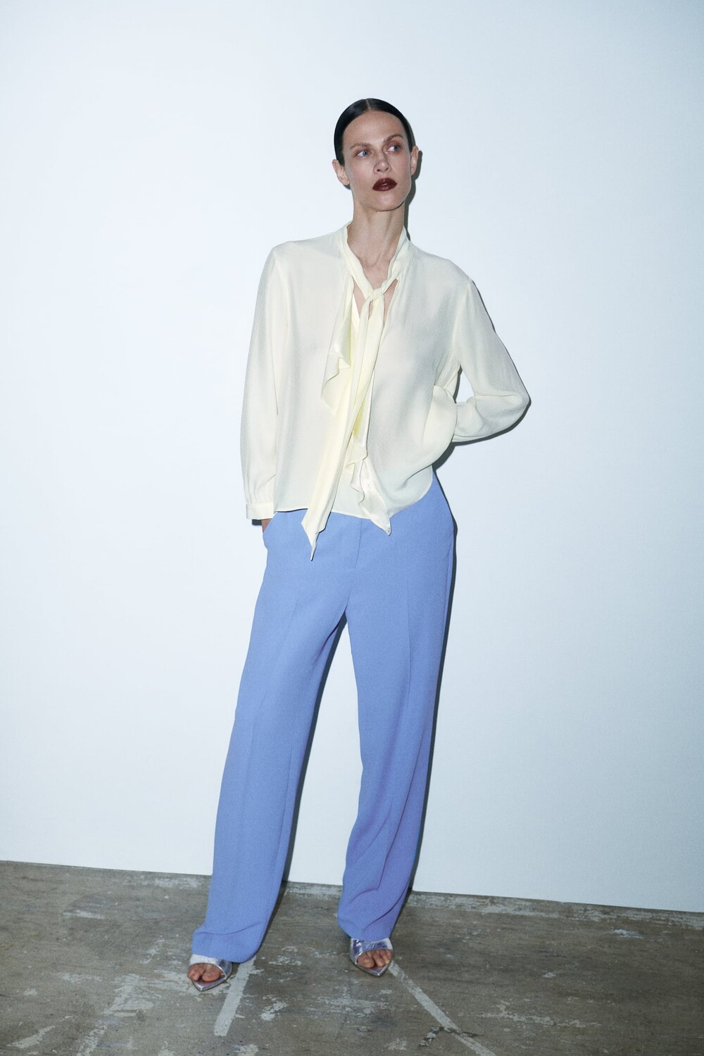 

Жаккардовая блузка с галстуком ZARA, желтый