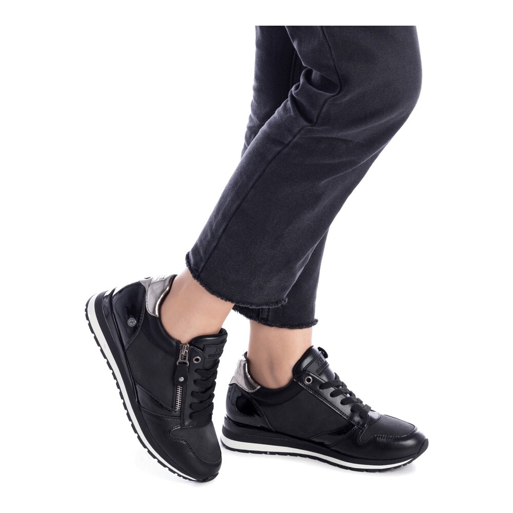 

Кроссовки Xti Zapatillas, черный