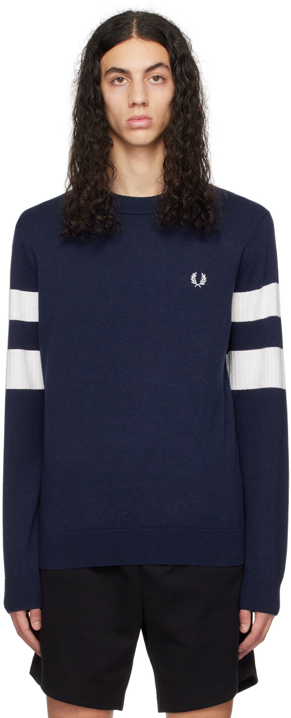 

Темно-синий свитер с окантовкой Fred Perry