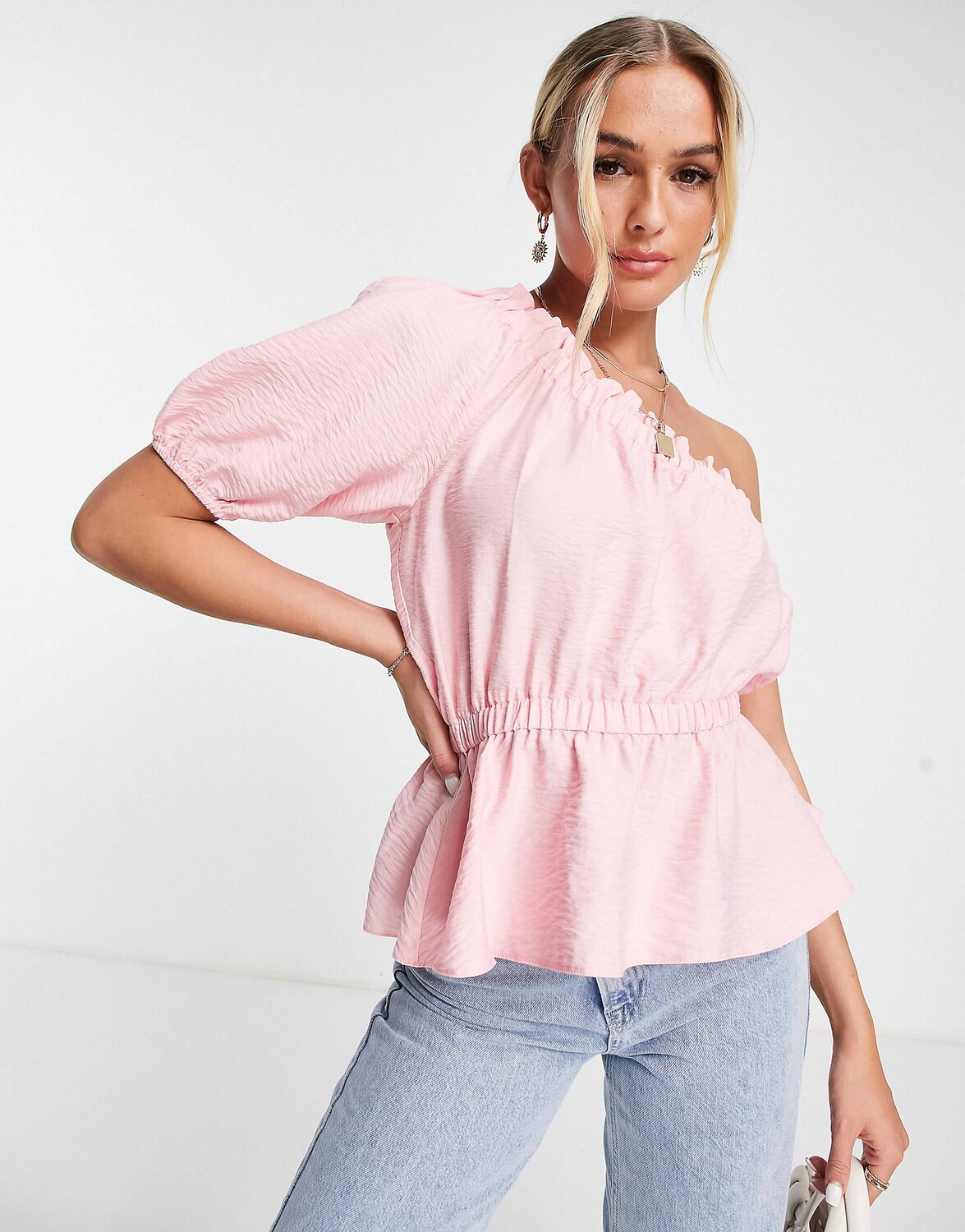 

Розовый льняной топ на одно плечо с резинкой на талии ASOS DESIGN