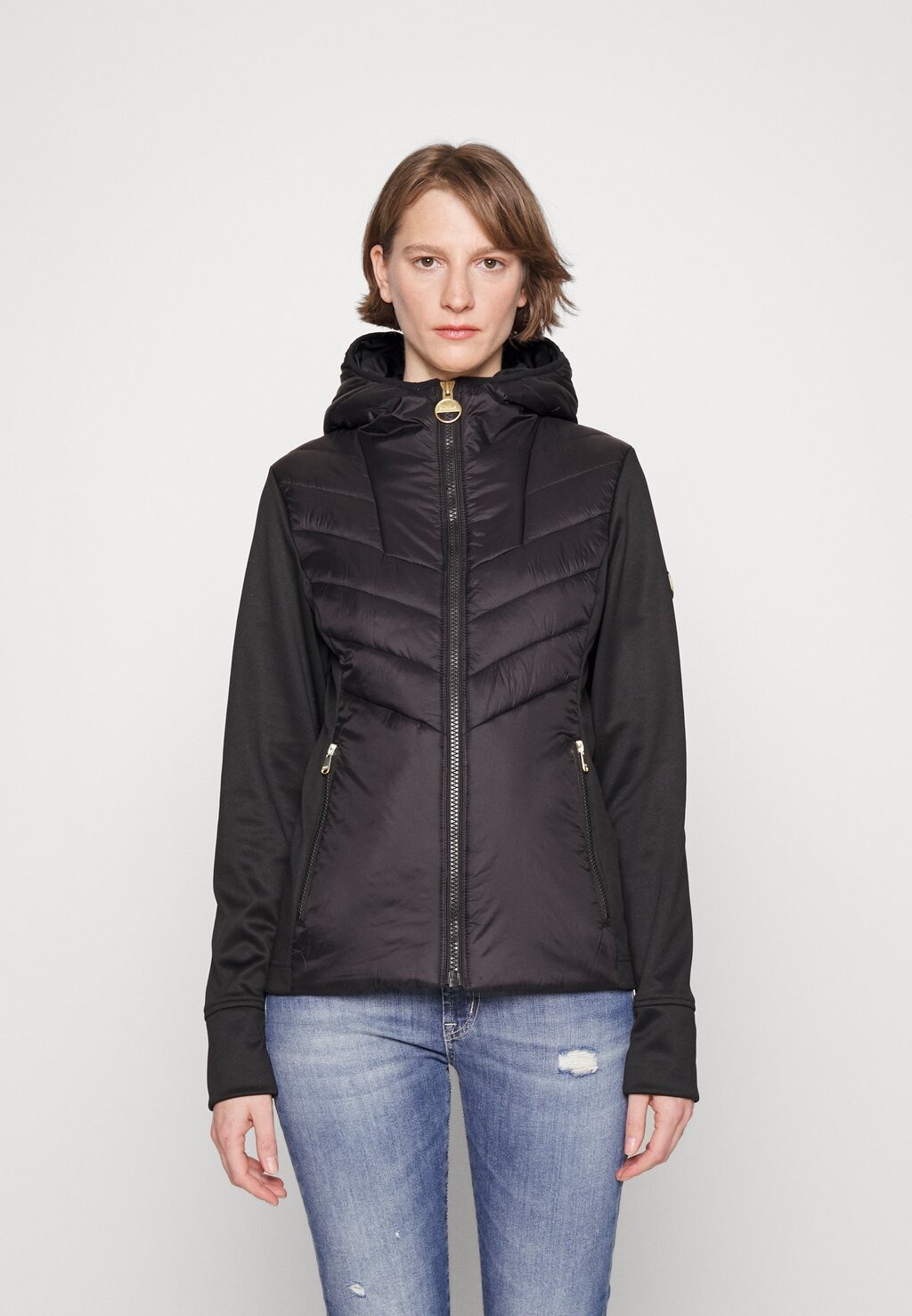 

Легкая куртка Barbour, черный