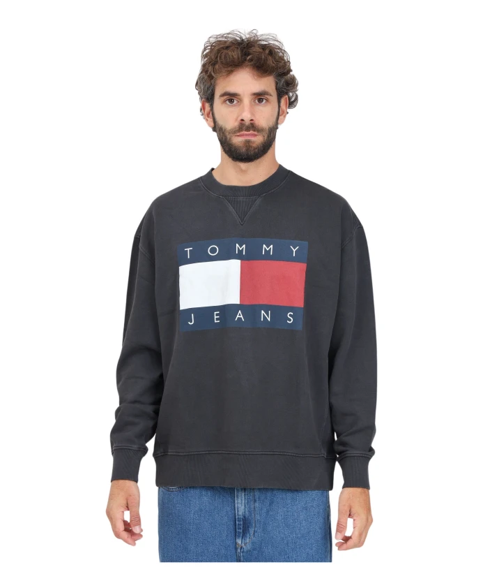 

Свитер свободного кроя с круглым вырезом Tommy Jeans, черный