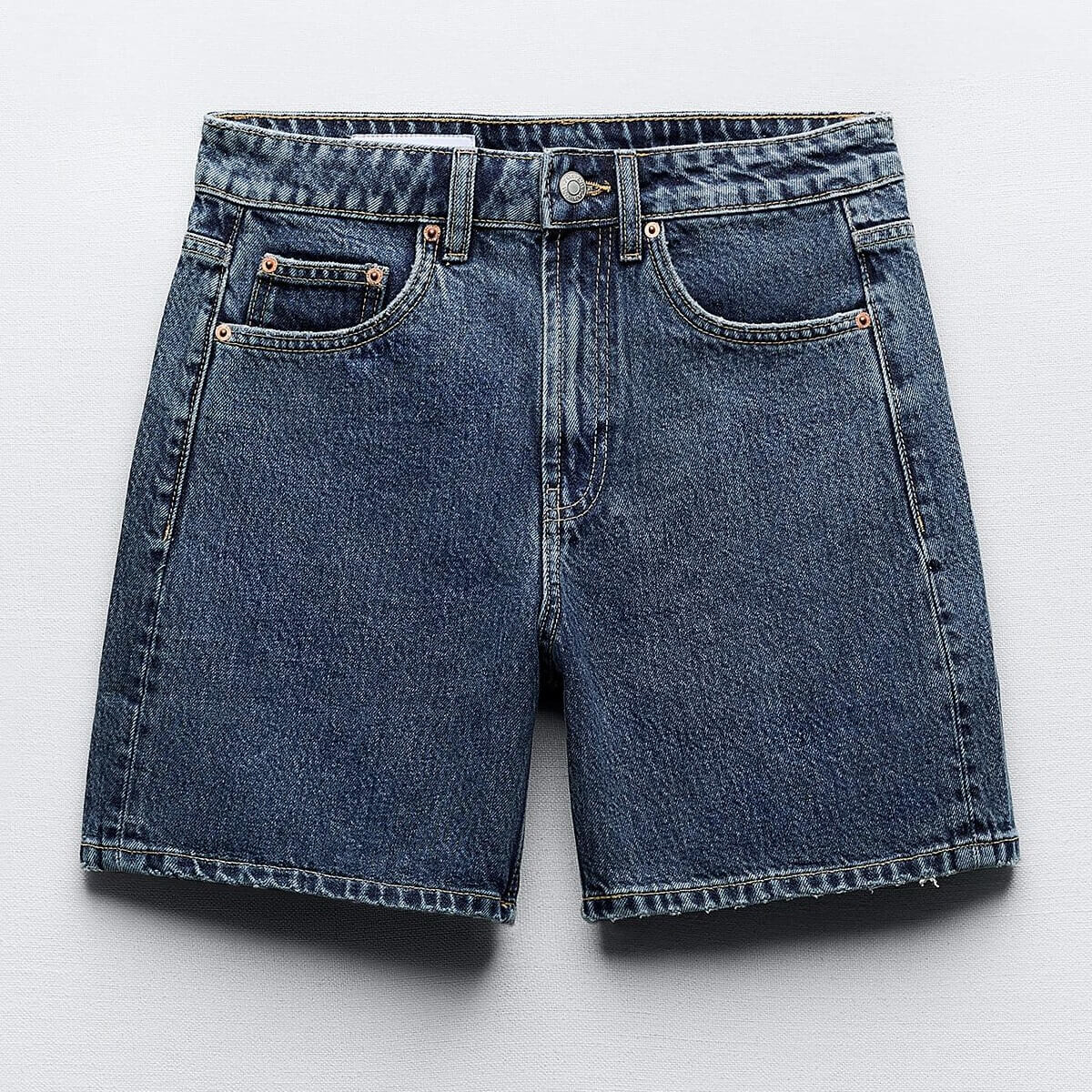 

Шорты Zara TRF Mid-rise Denim Bermuda, темно-синий