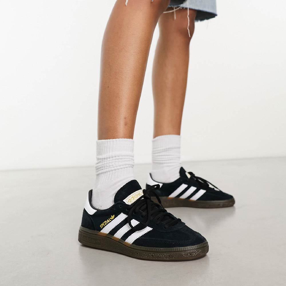 Кроссовки adidas Originals Hamburg, черный/белый