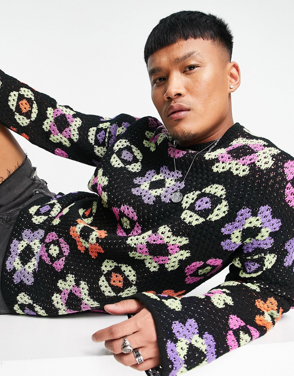 

Вязаный джемпер с цветочным узором крючком ASOS DESIGN