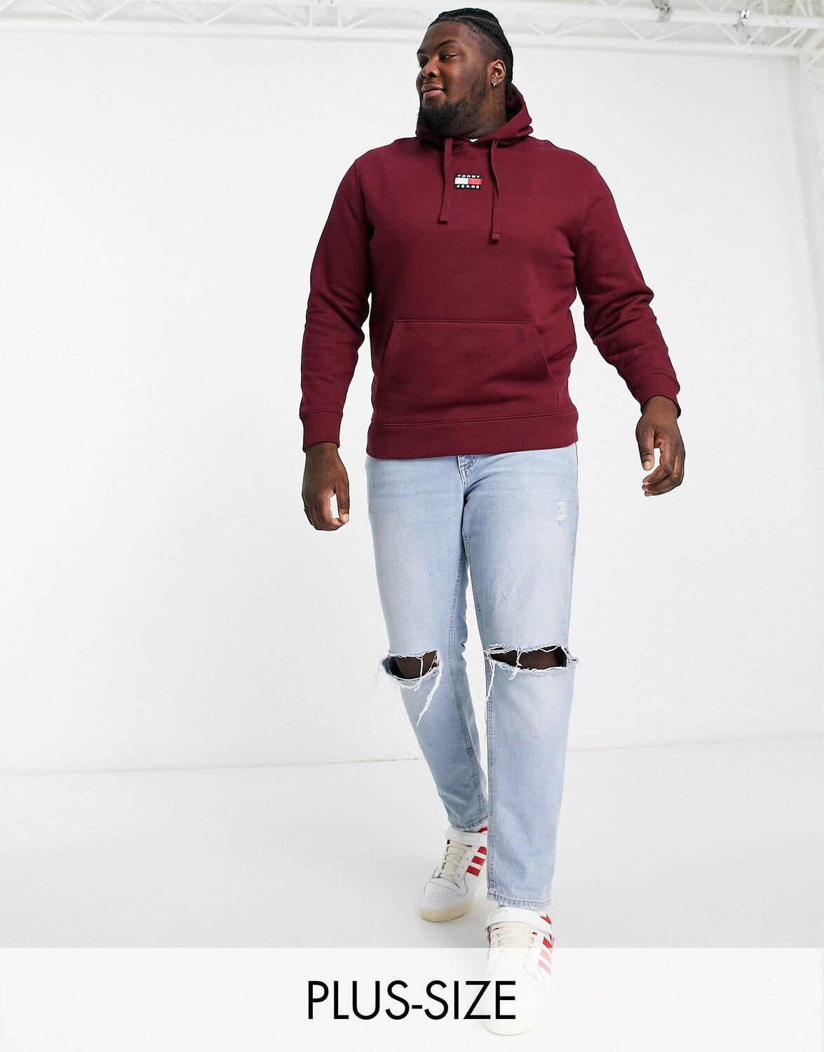 

Худи бордового цвета со значком Tommy Jeans Big & Tall, Красный