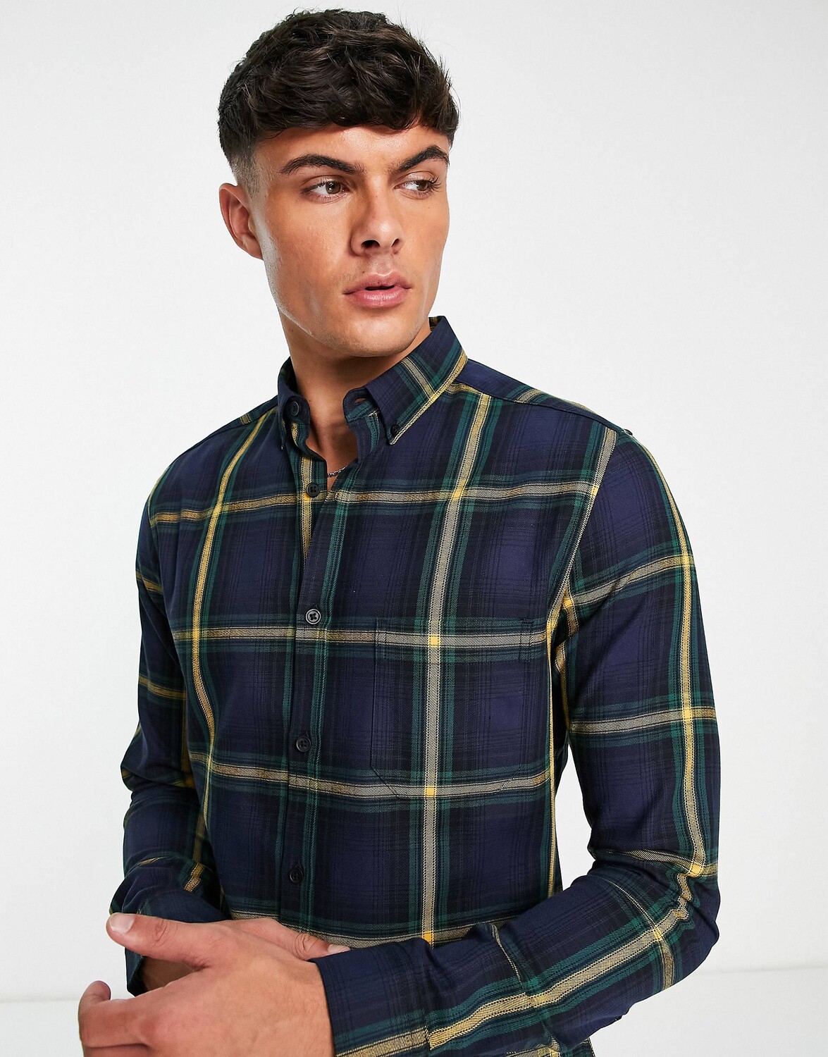 

Темно-синяя эластичная рубашка в клетку скинни ASOS DESIGN