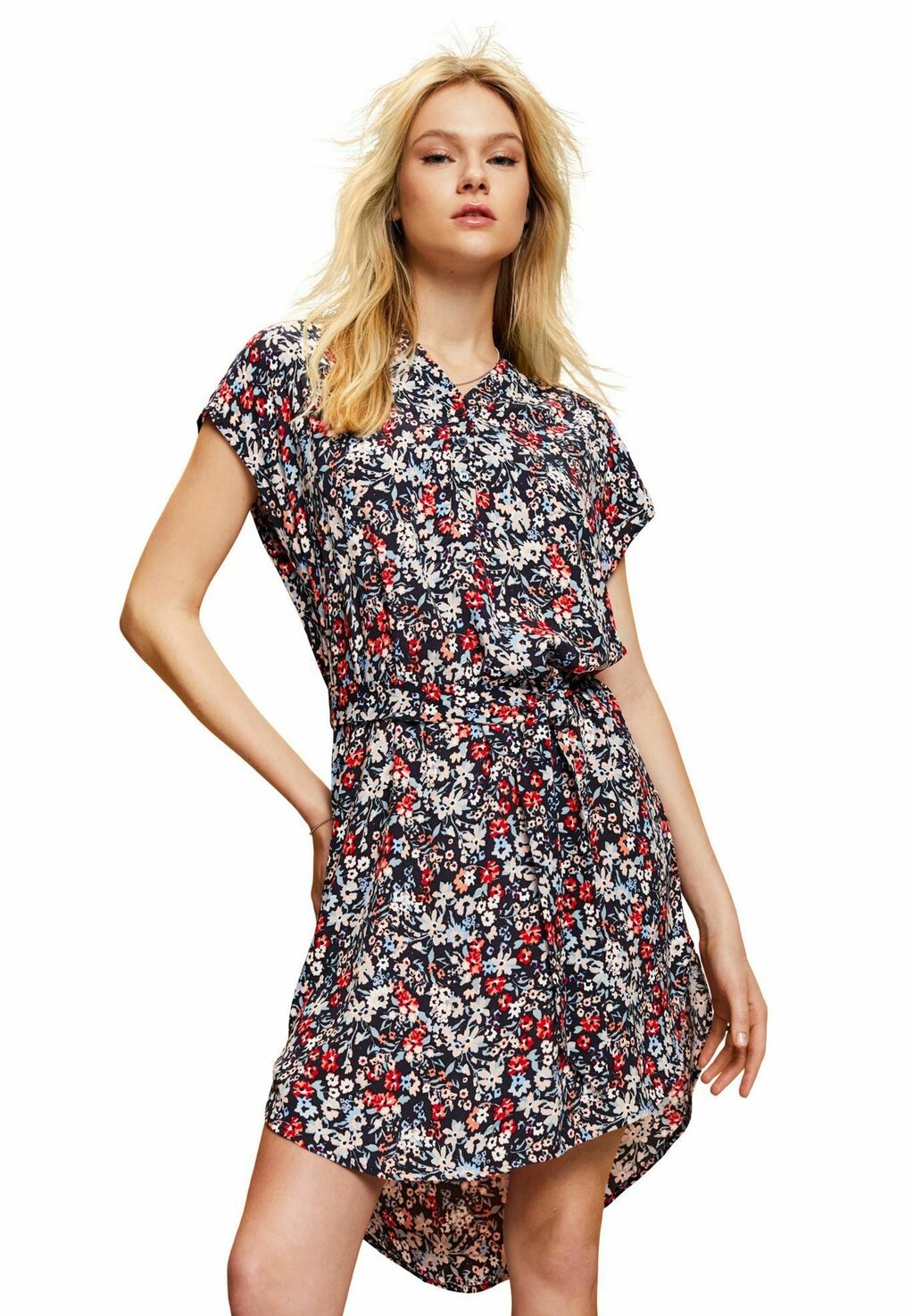 

Повседневное платье Esprit