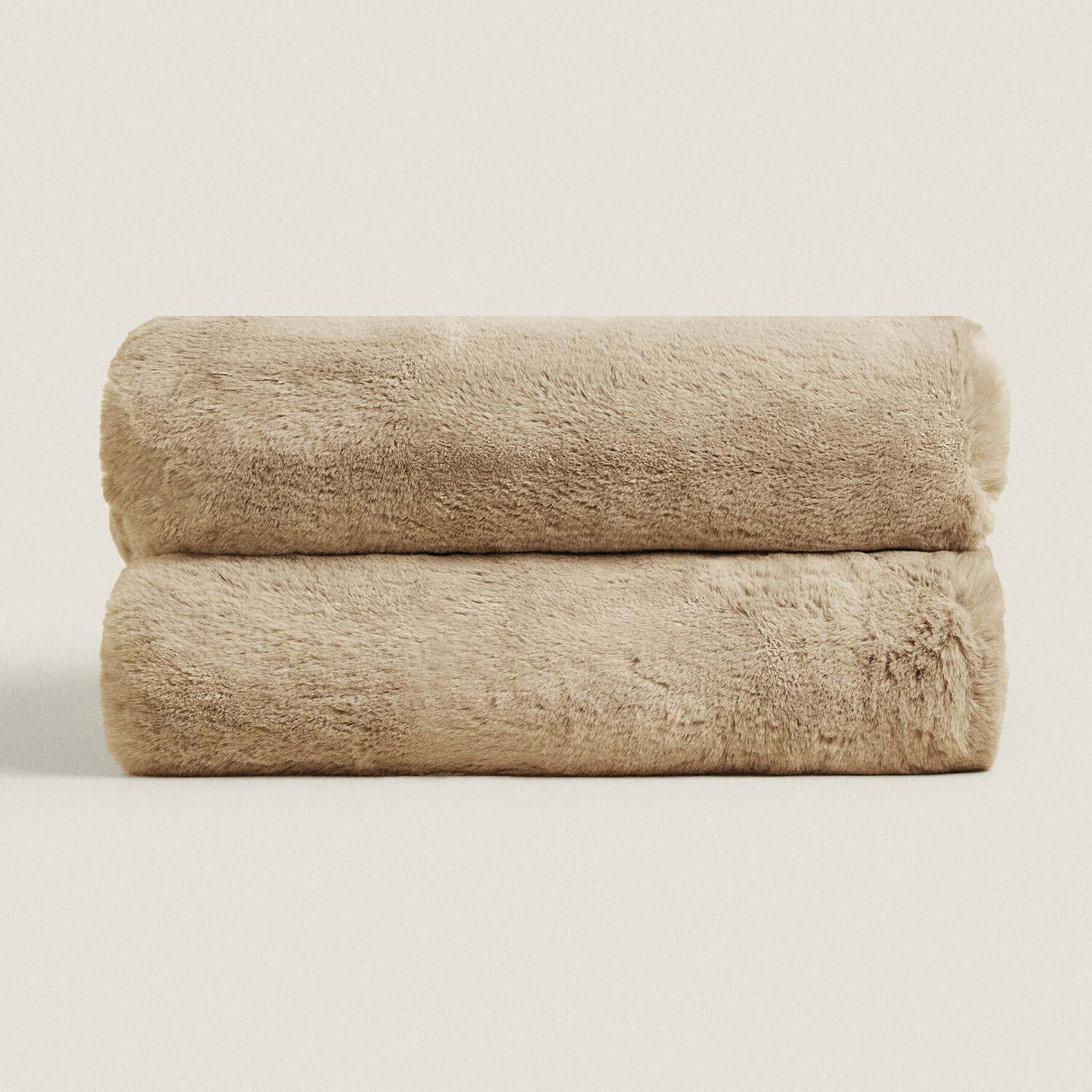

Плед Zara Home Faux Fur, бежевый