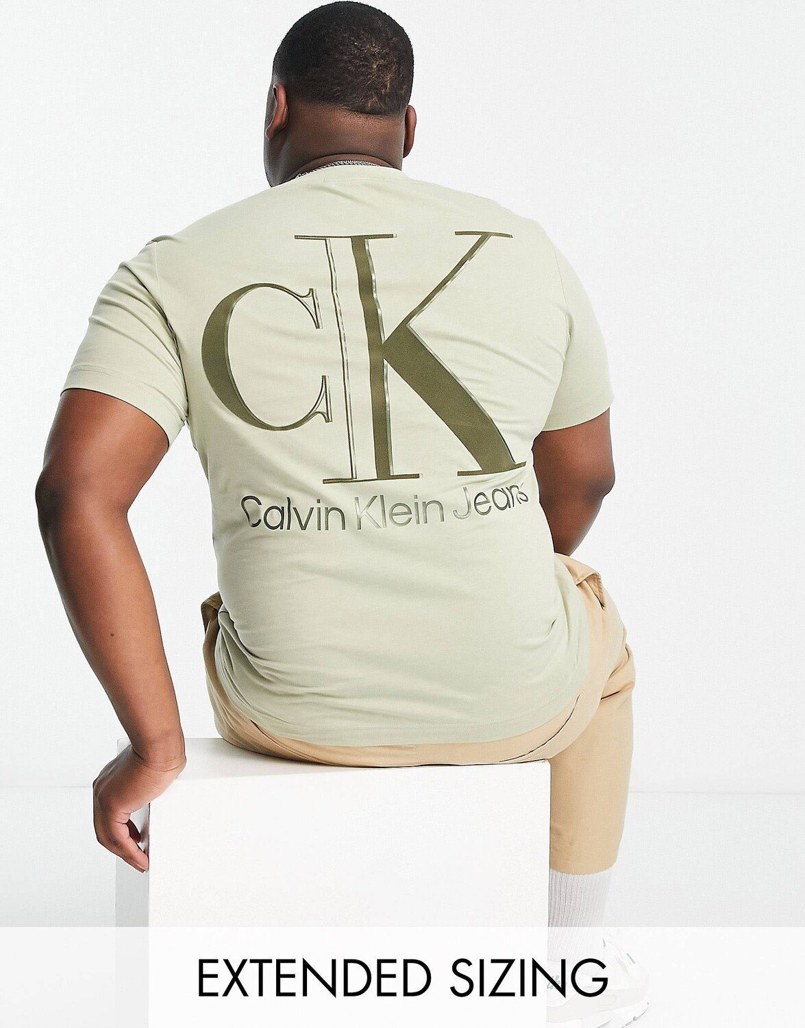 

Высокие футболки с логотипом Calvin Klein Jeans Big & Tall из камня