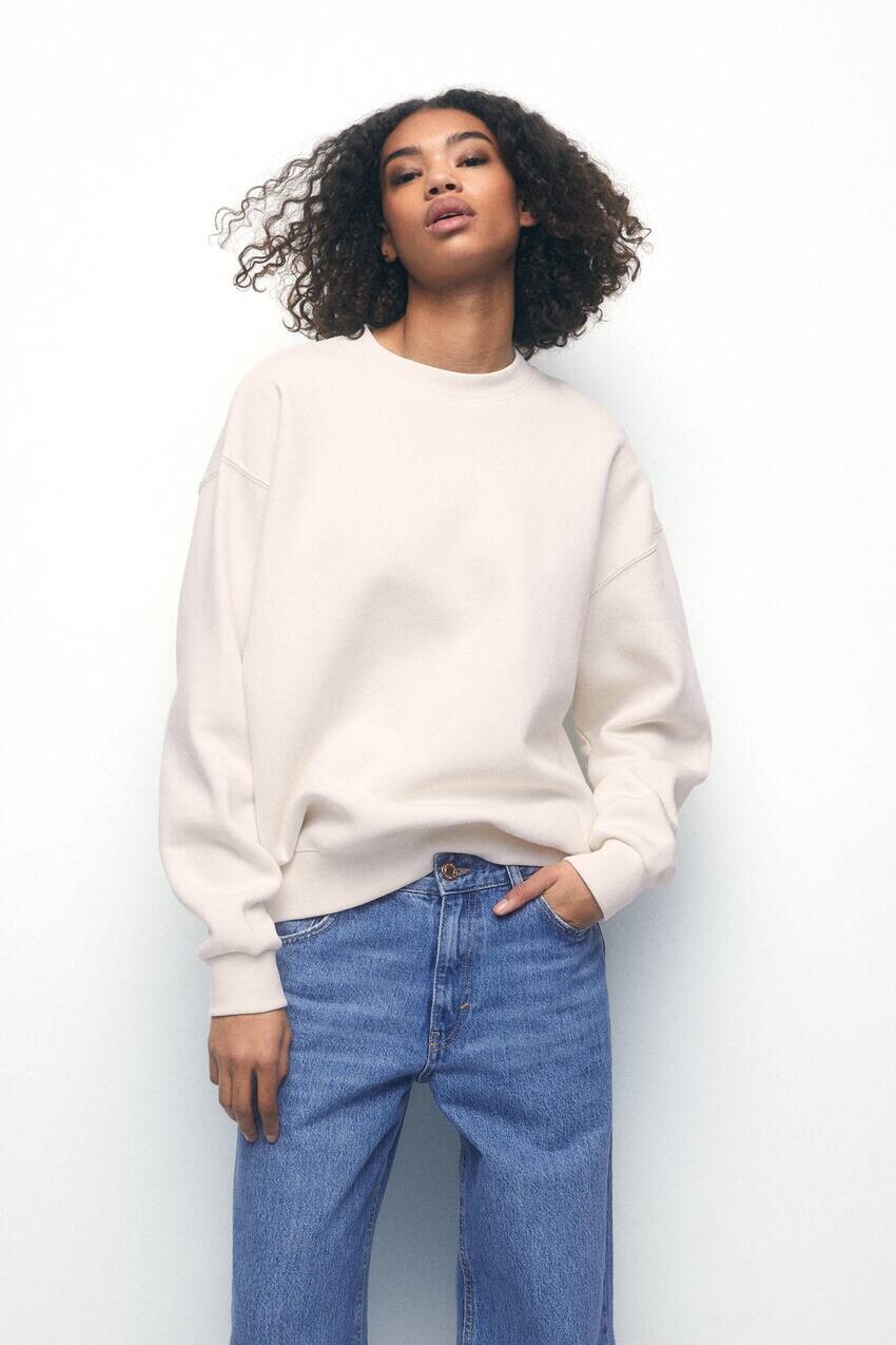 

Базовая толстовка оверсайз с круглым вырезом Pull&Bear