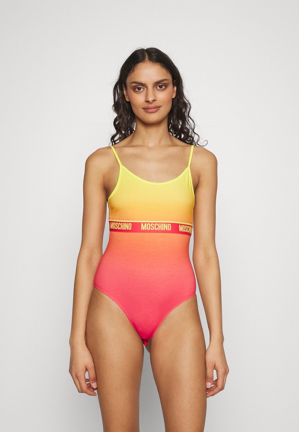 

Боди Moschino
