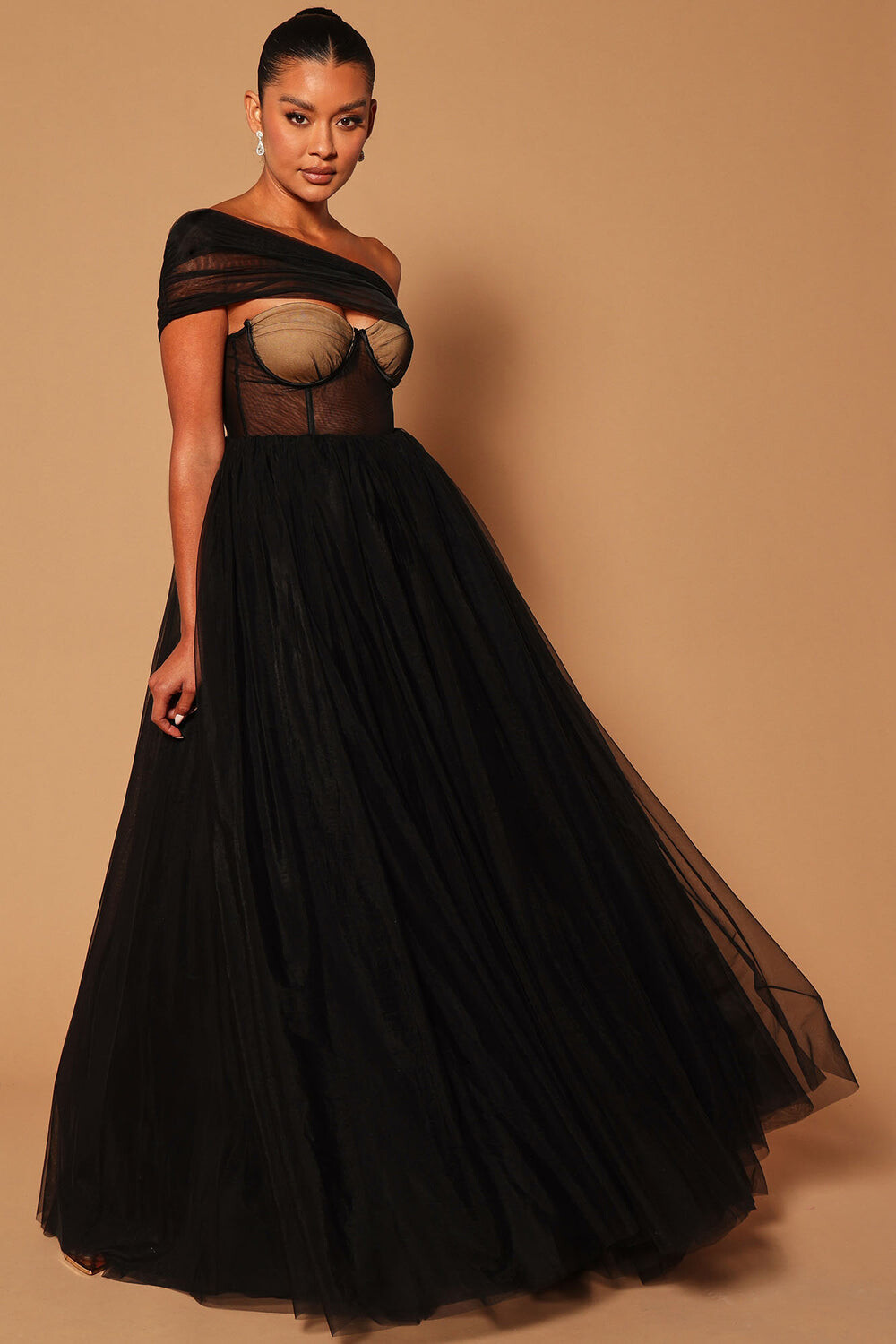 

Платье Fashion Nova GW22C1159, черный