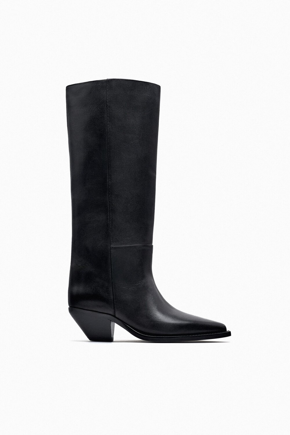 

Минималистические ковбойские ботинки ZARA, черный