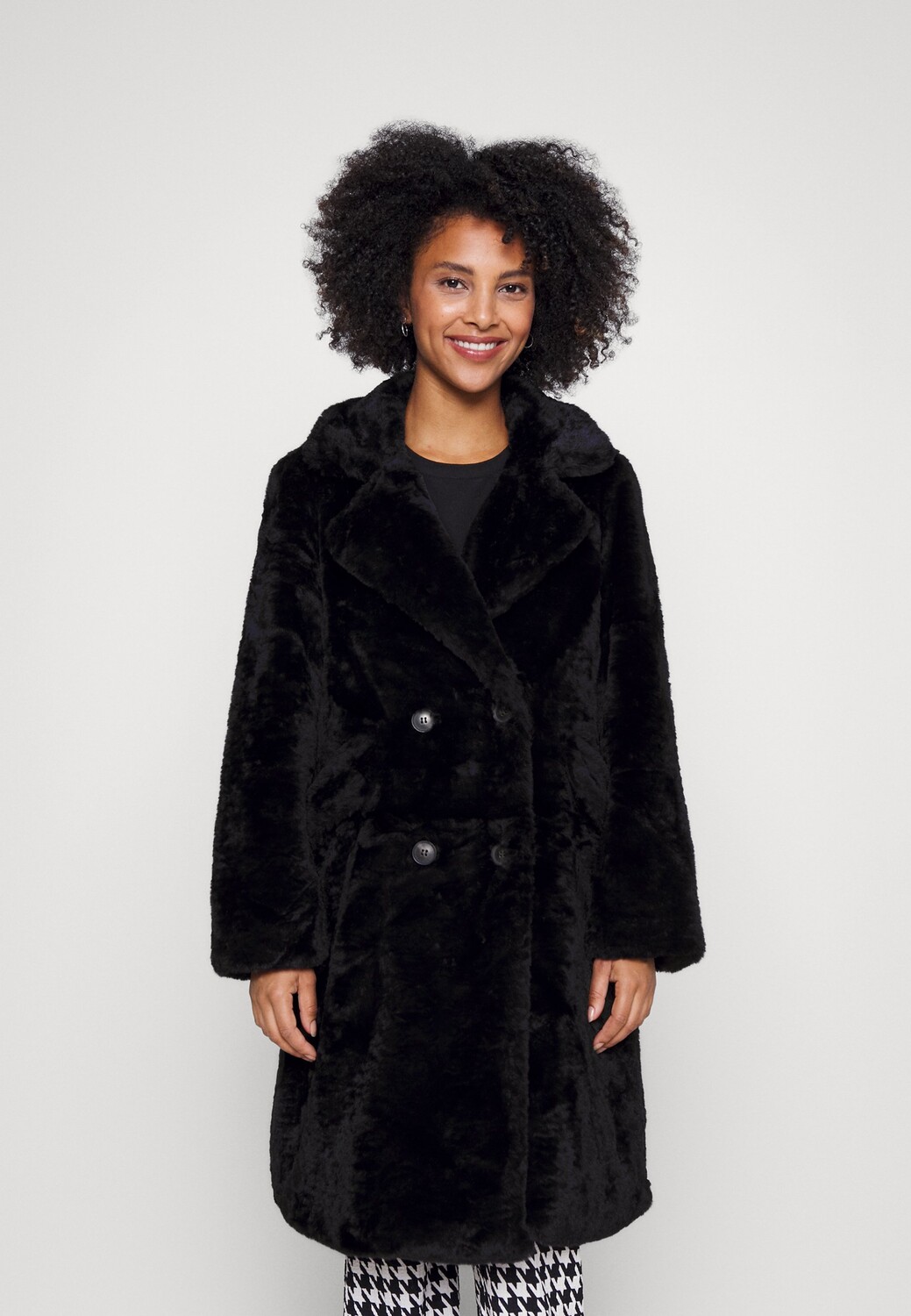 

Пальто классическое Vero Moda Petite, черный